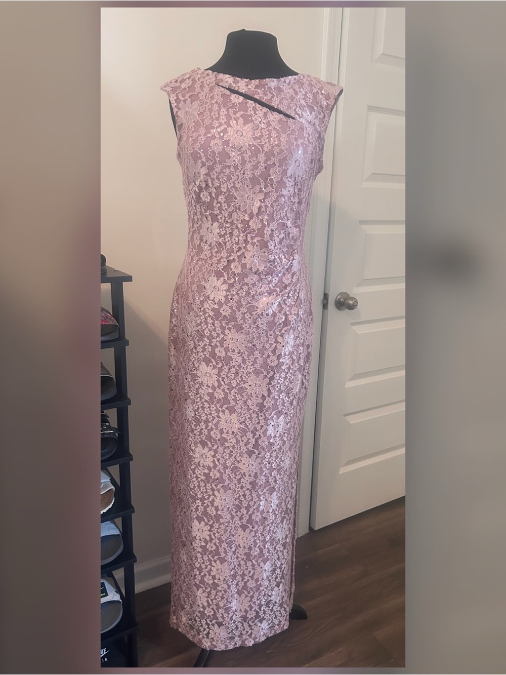 Sz 8 Connected Apparel  lace maxi dress w/sequin accents